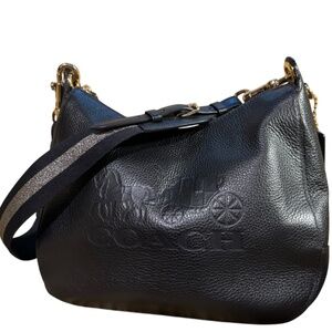 Coach Black Shoulder Bag with Timeless Elegance